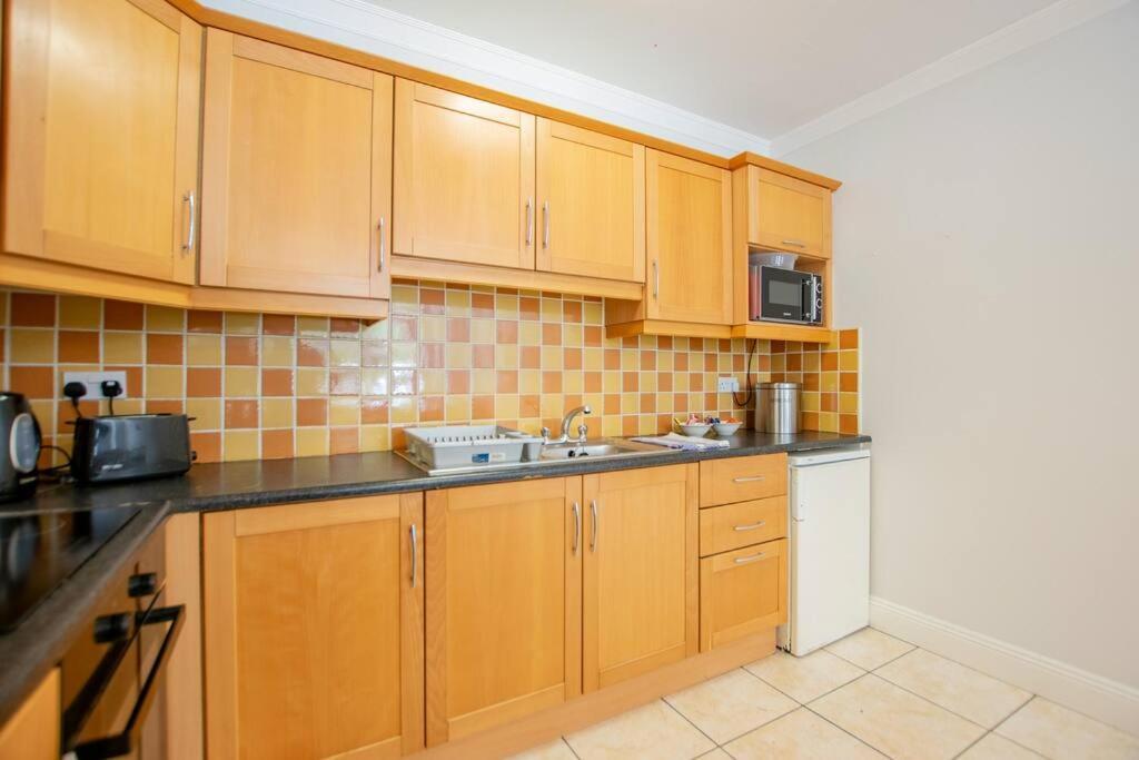 106 - The Townhouse By Shortstays Galway Buitenkant foto