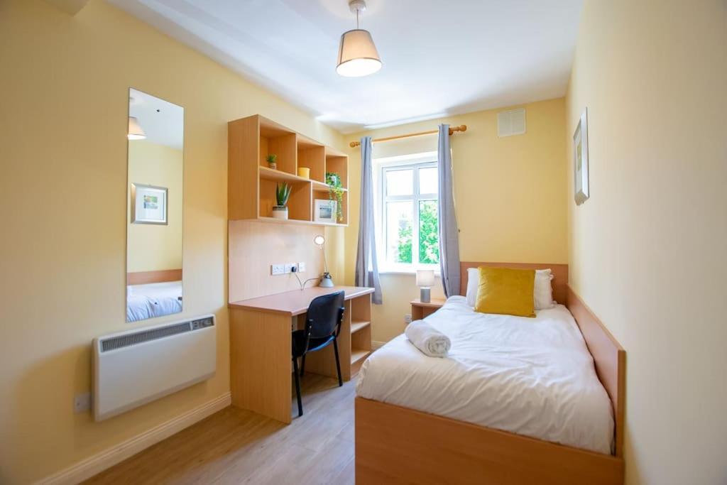 106 - The Townhouse By Shortstays Galway Buitenkant foto