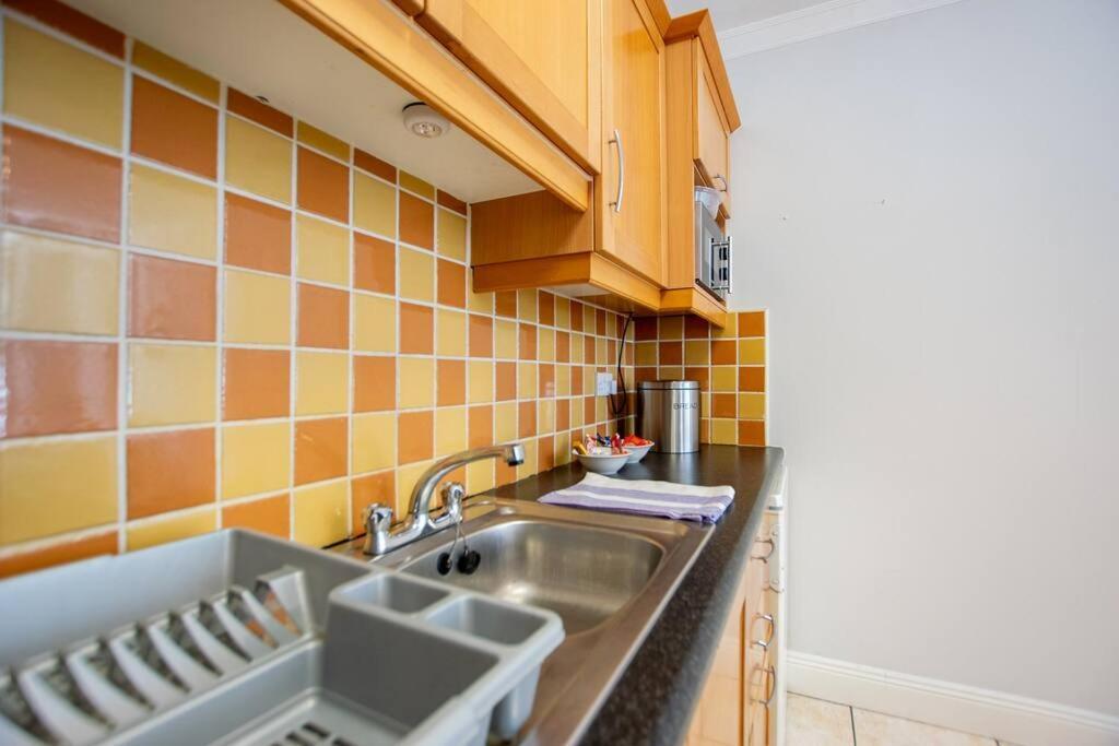106 - The Townhouse By Shortstays Galway Buitenkant foto