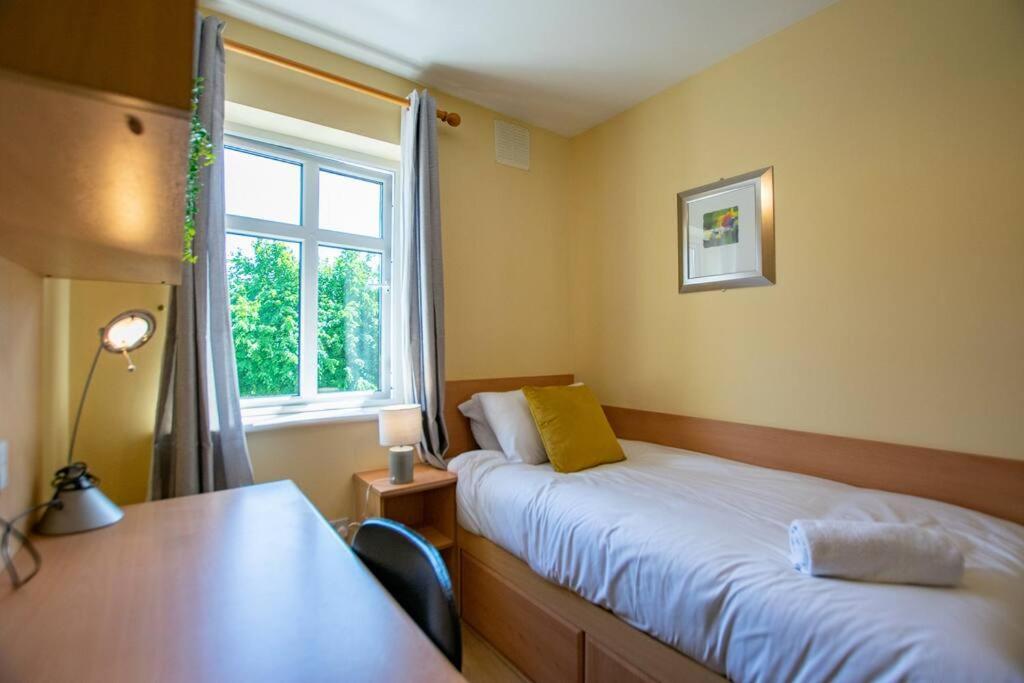 106 - The Townhouse By Shortstays Galway Buitenkant foto
